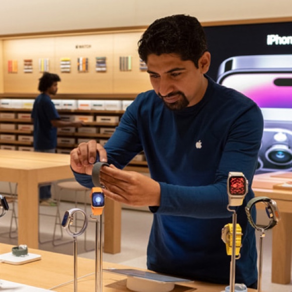 Original Apple Store employee apparel